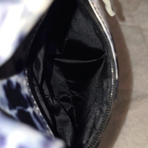 Like Dreams Tie-Dye Slingpack - Picture 11 of 16